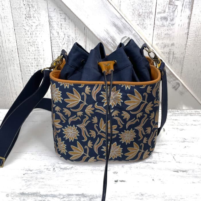 CANVAS Retro Flowers by Emjo-Design dunkelblau 315596
