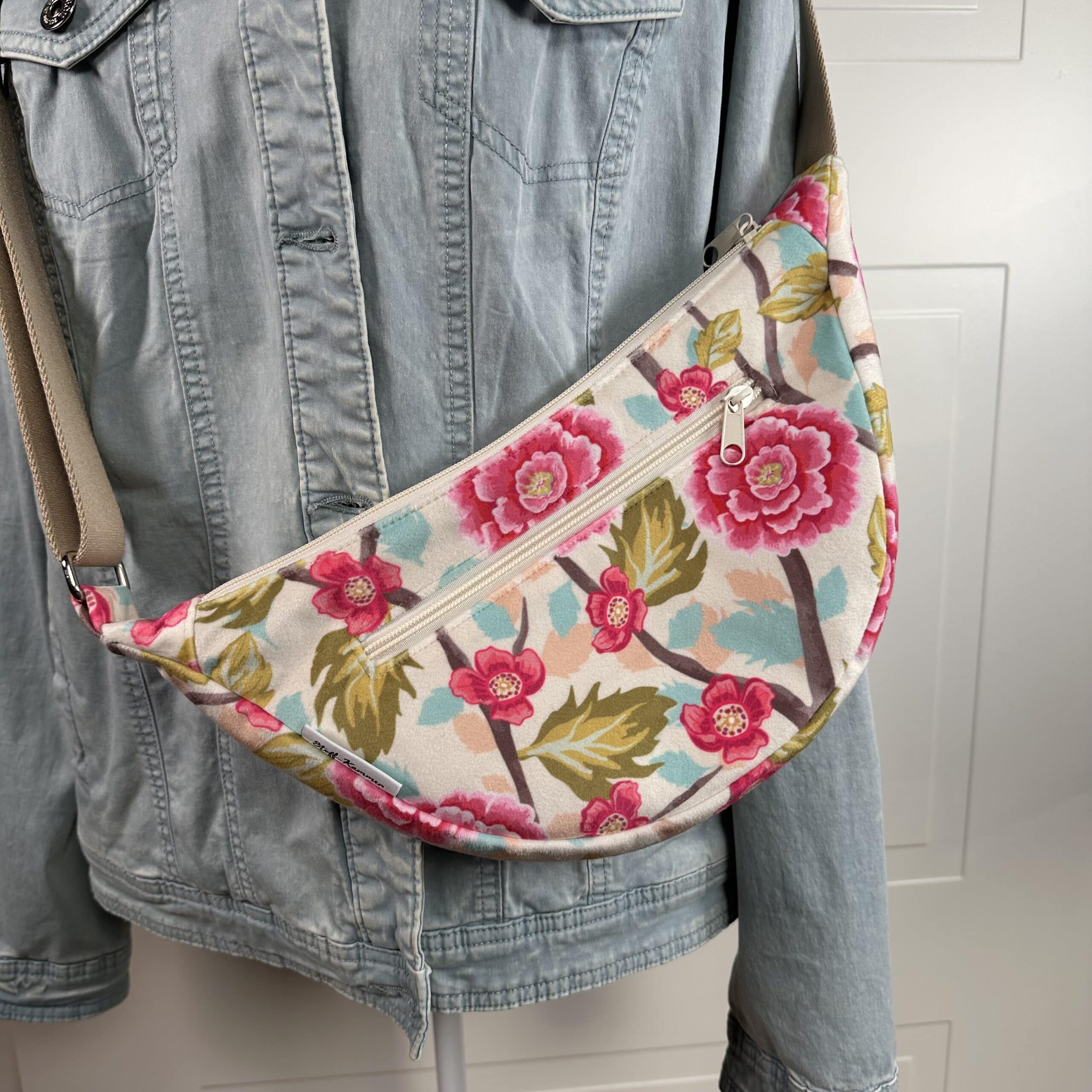 Schultertasche MOON BAG LUNA Crossbody Schultertasche MOON BAG LUNA Crossbody